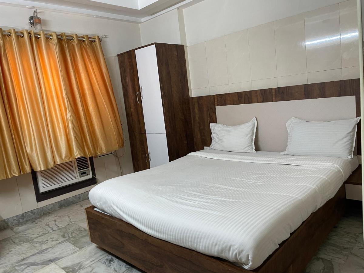 Hotel Joyce Madras Buitenkant foto