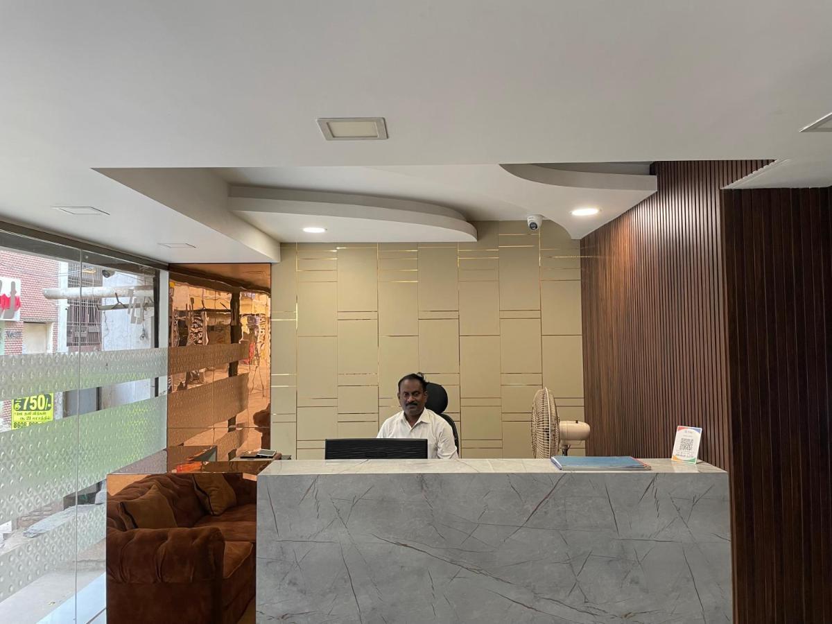 Hotel Joyce Madras Buitenkant foto